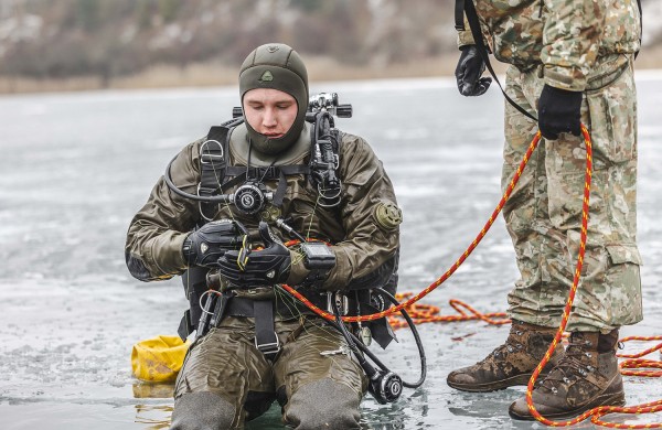 2025 metų statistika: Inžinerijos bataliono išminuotojai tarnybą skaičiuoja ne metais, o neutralizuotais sprogmenimis