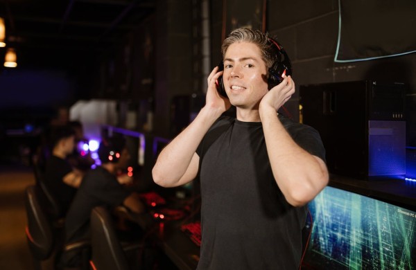 Žaidimų ausinių gidas: kaip išsirinkti tinkamiausias