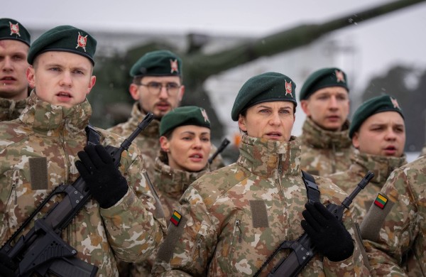 Lietuvos Respublikai prisiekė 1-osios divizijos Savanoriškos nenuolatinės karo tarnybos kariai