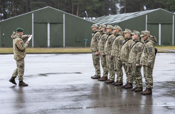 Lietuvos Respublikai prisiekė 1-osios divizijos Savanoriškos nenuolatinės karo tarnybos kariai
