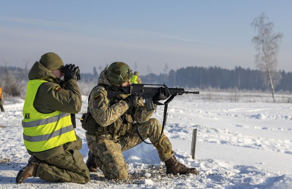 Lietuvos Respublikai prisiekė 1-osios divizijos Savanoriškos nenuolatinės karo tarnybos kariai