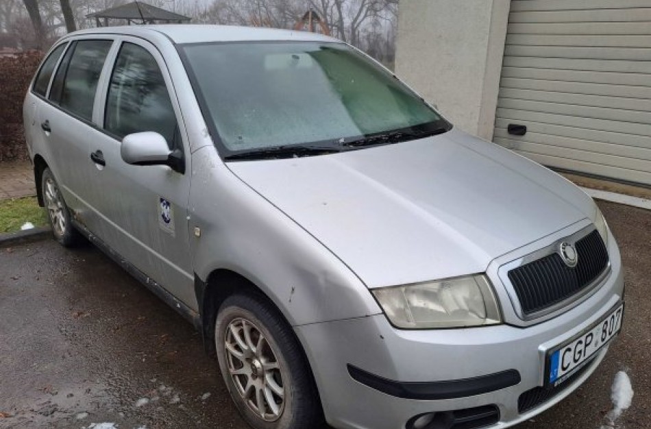 PAKARTOTINIS automobilio Škoda Fabia (valst. Nr. CGP807) pardavimas viešo aukciono būdu