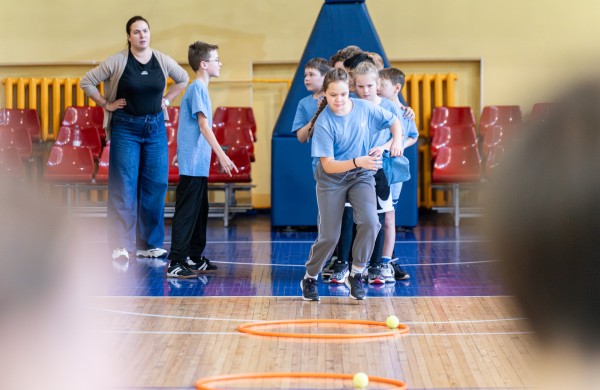 Pradinukai varžėsi „Drąsūs, stiprūs, vikrūs“ varžybose