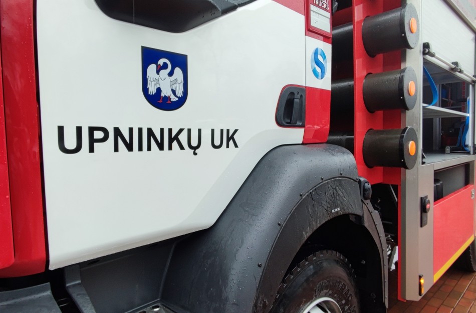 Tiriamas Upninkuose kilęs gaisras 