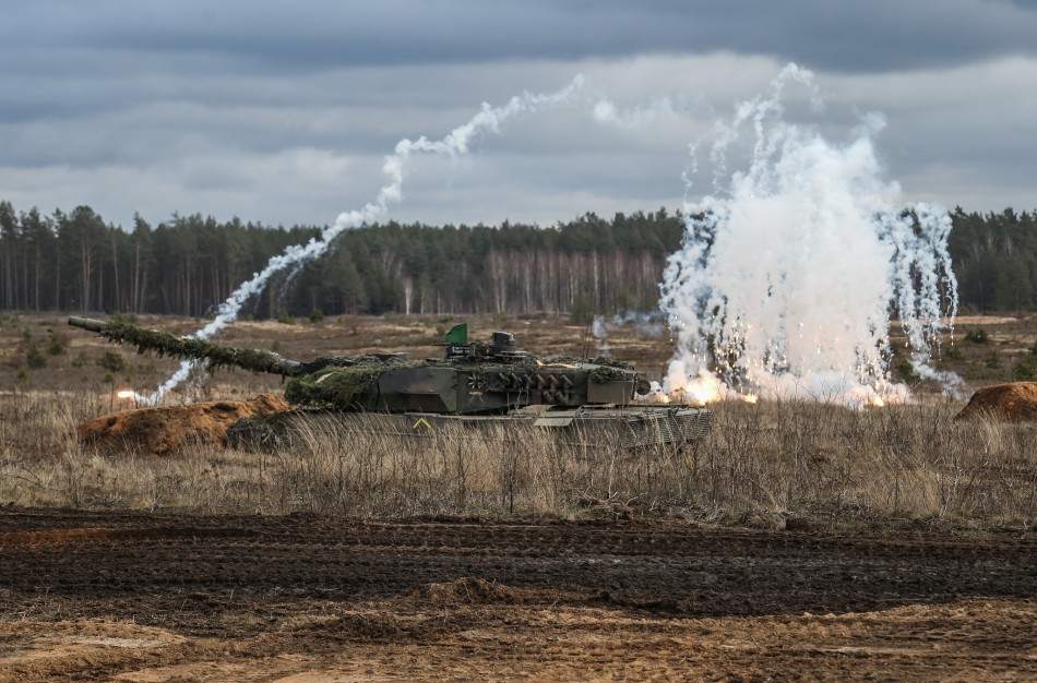 Po daugiau nei šimtmečio pertraukos į Lietuvos kariuomenę grįš tankai – kas vyksta jų belaukiant?