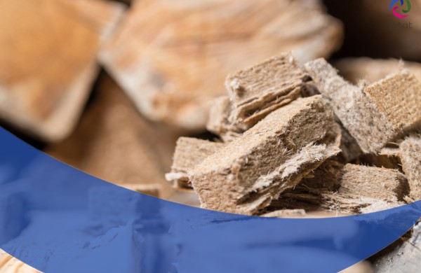 Pjuvenos vietoj atraižų ir šlapi briketai: kaip pasirinkti patikimą kieto kuro pardavėją