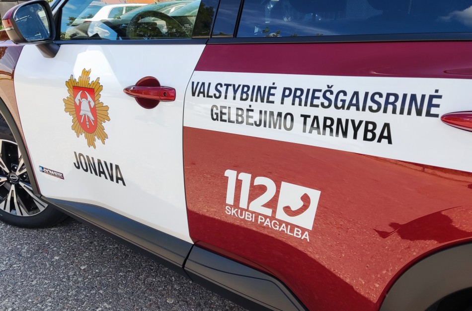 Ugniagesiai skubėjo į garažus Laukagaliuose, bet atvykus paaiškėjo visai kas kita