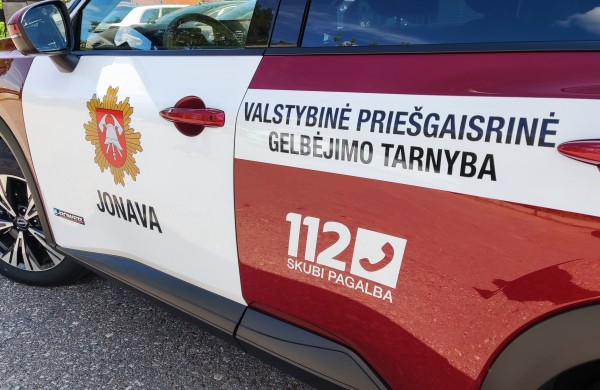 Ugniagesiai skubėjo į garažus Laukagaliuose, bet atvykus paaiškėjo visai kas kita