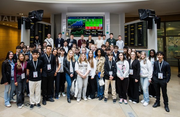 Prasidėjo registracija į didžiausią Europoje finansinių žinių viktoriną paaugliams