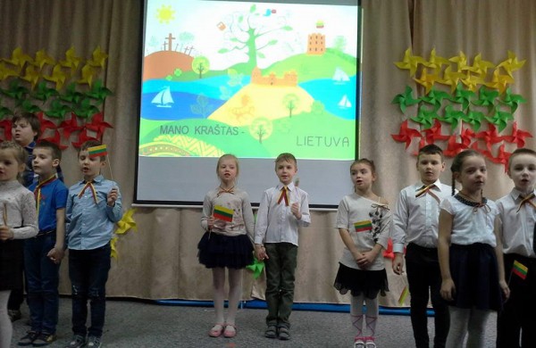 Mokyklose ir seniūnijose paminėta Kovo 11-oji