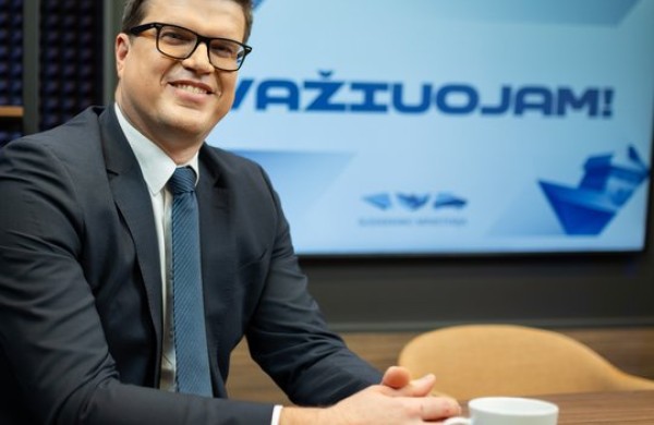 Ar dirbtinis intelektas pakeis ministerijos darbuotojus?