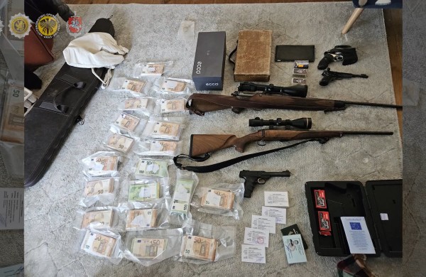 Byla, demaskavusi asmenis, organizavusius ir vykdžiusius psichotropinių medžiagų neteisėtą gamybą, perduota teismui