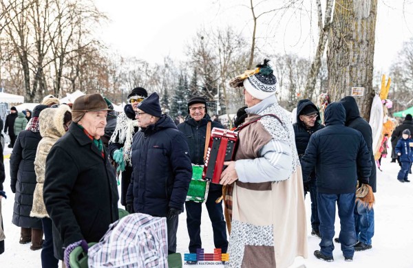 Triukšmingai ir linksmai Jonavoje nuaidėjo Užgavėnių šurmulynės