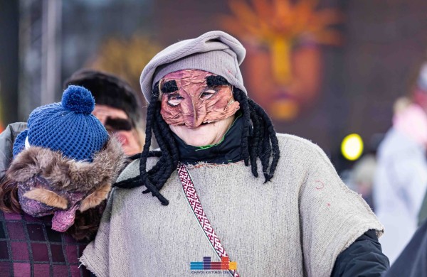 Triukšmingai ir linksmai Jonavoje nuaidėjo Užgavėnių šurmulynės