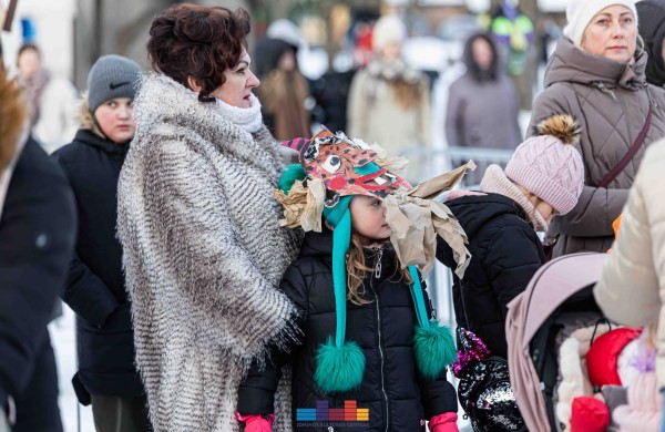 Triukšmingai ir linksmai Jonavoje nuaidėjo Užgavėnių šurmulynės