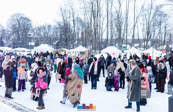 Triukšmingai ir linksmai Jonavoje nuaidėjo Užgavėnių šurmulynės