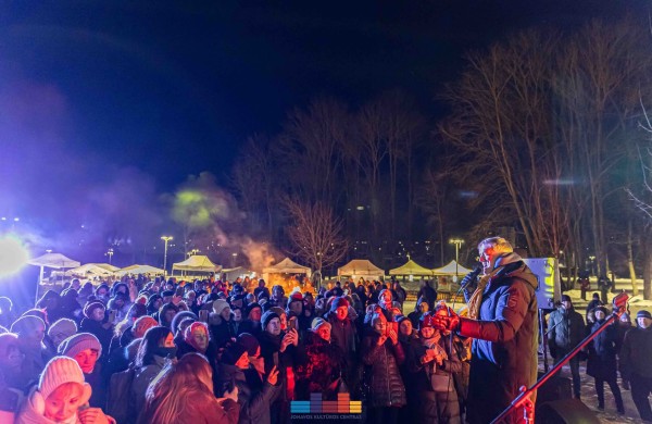 Triukšmingai ir linksmai Jonavoje nuaidėjo Užgavėnių šurmulynės