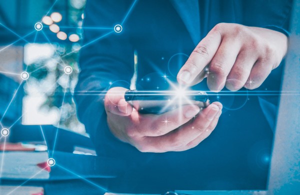 Mobiliojo interneto naudojimas Lietuvoje auga sparčiai, tačiau ekspertai įspėja – tinklų plėtra stringa