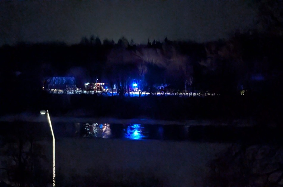 Ugniagesiai gelbėtojai skubėjo į Taurostos gatvę 