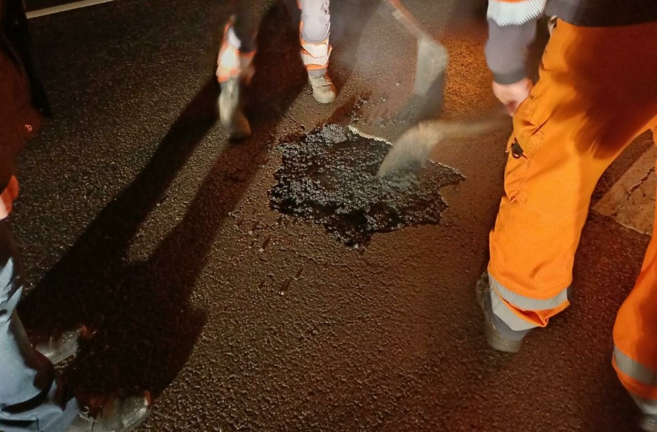 Patyrus žalą transporto priemonei dėl išdaužų valstybinės reikšmės keliuose, žalos administravimo klausimai nagrinėjami AB „Kelių priežiūra“