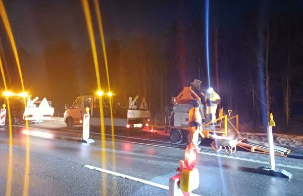 Patyrus žalą transporto priemonei dėl išdaužų valstybinės reikšmės keliuose, žalos administravimo klausimai nagrinėjami AB „Kelių priežiūra“