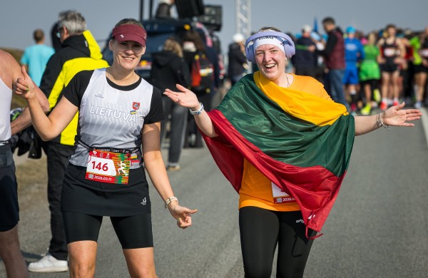 Šventiniame Kovo 11-osios bėgime Jonavoje triumfavo L. Tarasevičius ir V. Žūsinaitė