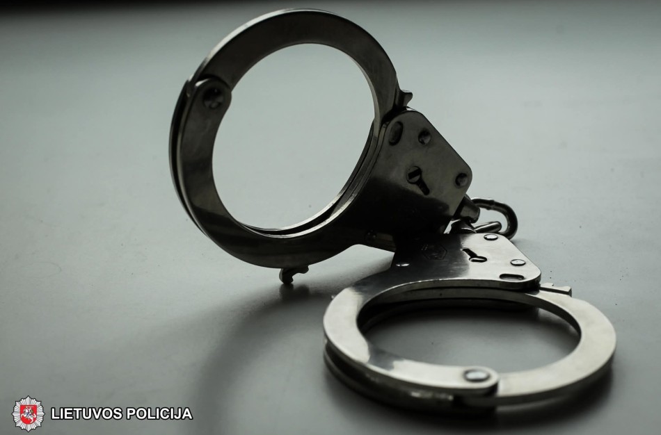 Kriminalistai išaiškino telefoninių sukčių grupę – nukentėję asmenys neteko apie 200 tūkst. eurų