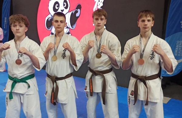 Kyokushin karate Kumite klubo pasiekimai: 11 jonaviečių pelnė medalius 