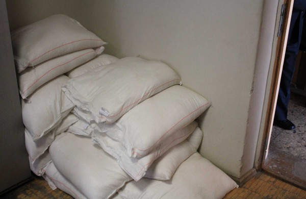 Jonavos policijos pareigūnai pirmieji Lietuvoje ėmėsi iniciatyvos konfiskuotą cukrų perduoti skurstantiems