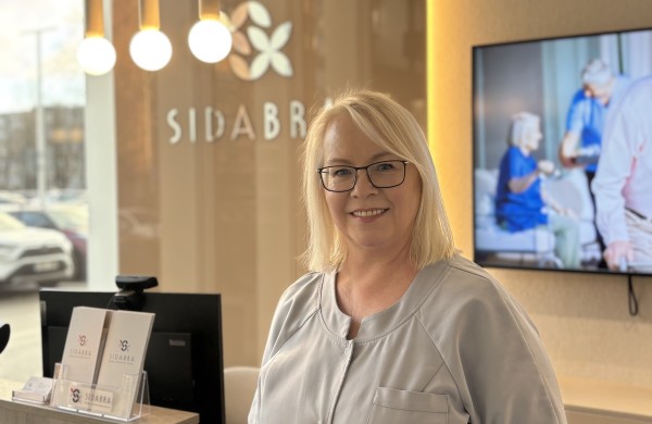 Kai rūpestis reiškia pagarbą: kaip parinkti sauskelnes-kelnaites žmonėms, sergantiems demencija