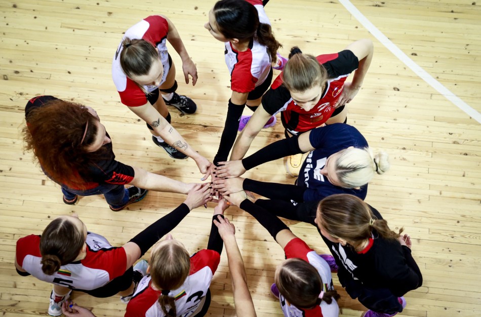 „Sostinės tauro-VTC“ tinklininkės nugalėjo Jonavos „Aušrinės-JSC“ ekipą