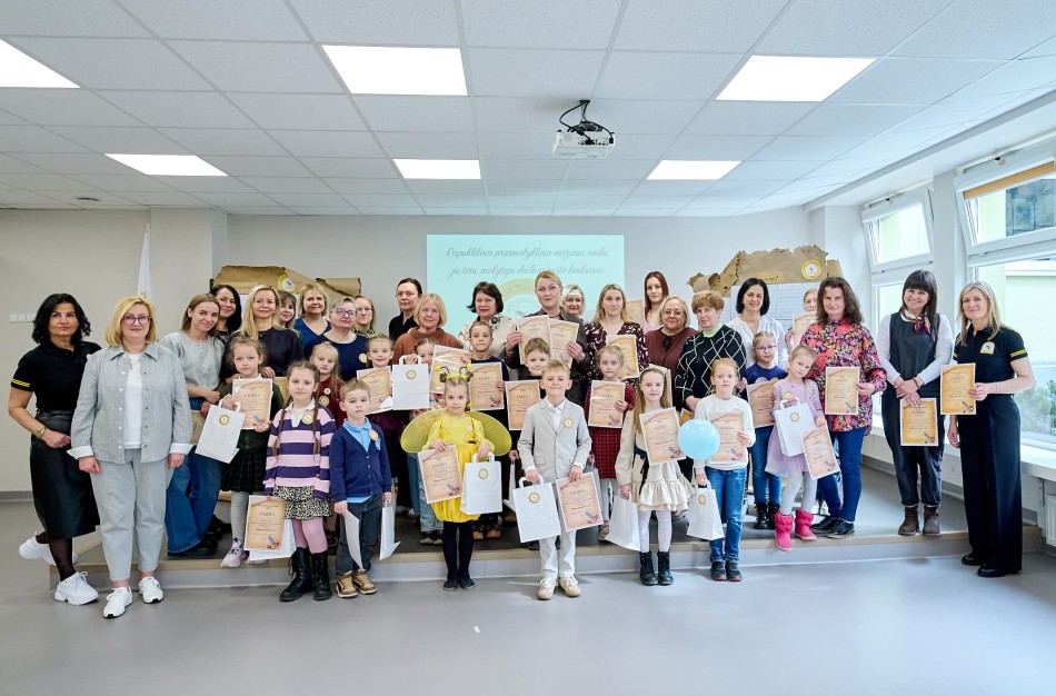 Respublikinis priešmokyklinio amžiaus vaikų, jų tėvų ir mokytojų dailaus rašto konkursas „Mažoji plunksnelė 2026“ Jonavoje  