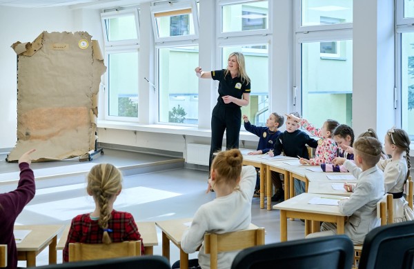 Respublikinis priešmokyklinio amžiaus vaikų, jų tėvų ir mokytojų dailaus rašto konkursas „Mažoji plunksnelė 2026“ Jonavoje  