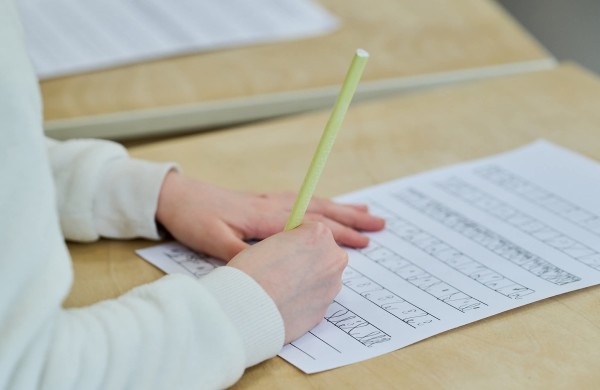 Respublikinis priešmokyklinio amžiaus vaikų, jų tėvų ir mokytojų dailaus rašto konkursas „Mažoji plunksnelė 2026“ Jonavoje  