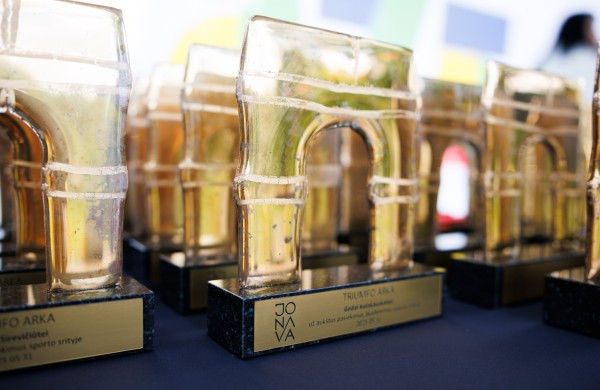 Kviečia teikti kandidatus ,,Triumfo arkos“ apdovanojimams gauti