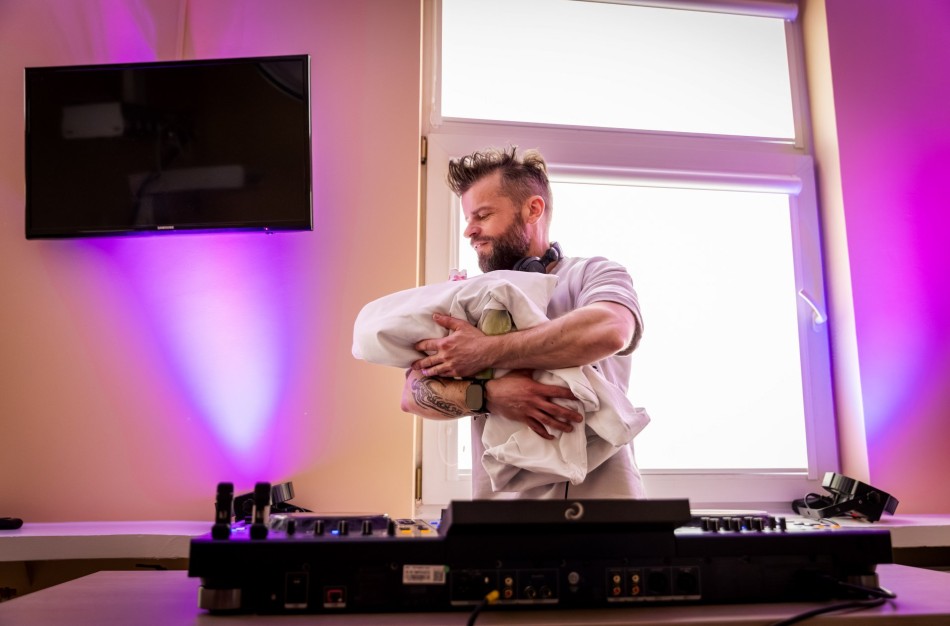 Šeima iš Klaipėdos savo pirmagimę Jonavos ligoninėje pasitiko su muzika