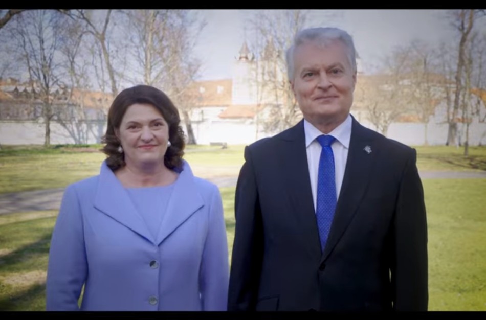 Lietuvos Respublikos Prezidento Gitano Nausėdos ir ponios Dianos Nausėdienės sveikinimas šv. Velykų proga