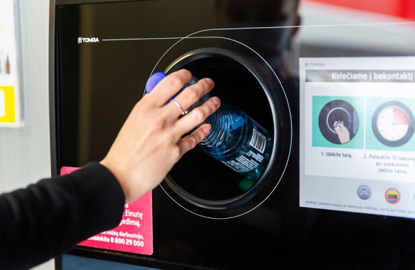 Nauji – ne tik taromatai: USAD velkasi naują drabužį 