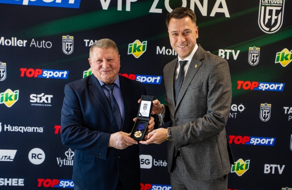Apdovanoti futbolui nusipelnę žmonės: tarp jų ir jonavietis