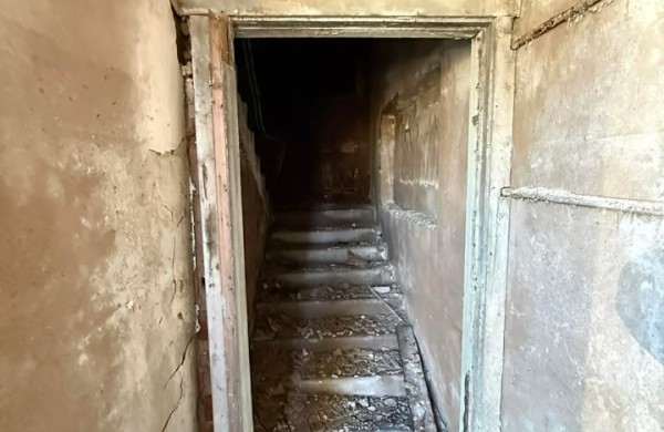 Apleista daugiabučio dalis Upninkuose kelia grėsmę: „Situacija kasdien blogėja“