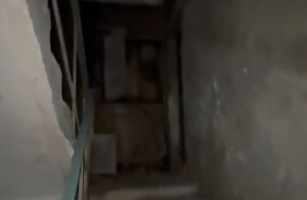 Apleista daugiabučio dalis Upninkuose kelia grėsmę: „Situacija kasdien blogėja“