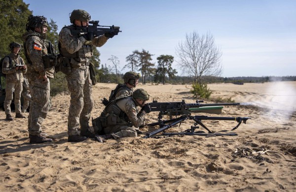 Gaižiūnų poligone vertintas karių pasirengimas ir sunkiosios ginkluotės galimybės