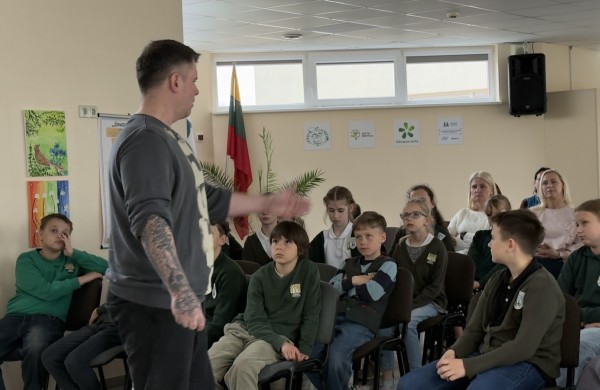 Alumnas „Žingsnio“ pradinėje mokykloje: nuo pirmųjų žingsnių mokykloje iki gyvenimo sėkmės recepto