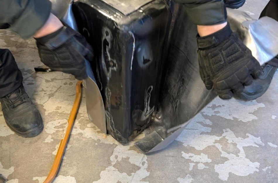 Lietuvos muitinė apibendrina 2025-ųjų kovą su narkotikų kontrabanda: aptiktos sudėtingos slaptavietės, vyko rekordiniai sulaikymai