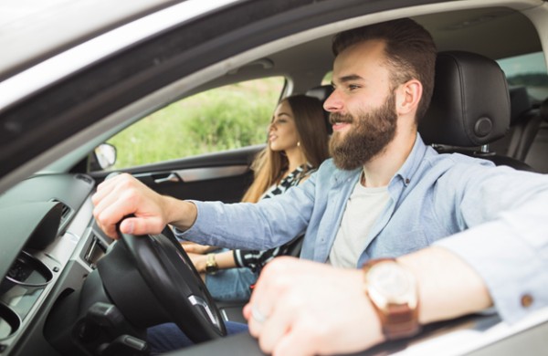 Kodėl automobilis „ryja“ daugiau kuro, nors jokių klaidų nemeta?