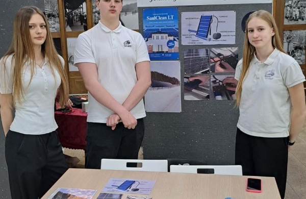 Jeronimo Ralio gimnazijos mokiniai – kūrybingi verslo ir inžinerijos lyderiai