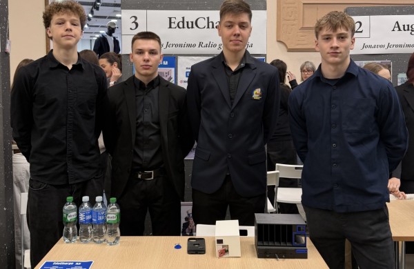 Jeronimo Ralio gimnazijos mokiniai – kūrybingi verslo ir inžinerijos lyderiai