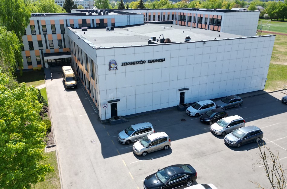 Jonavoje - siūlymas diegti elektroninių cigarečių detektorius mokykloje, tvarkyti Rimkų laiptus ir ruošti gimnazistus Dainų šventei