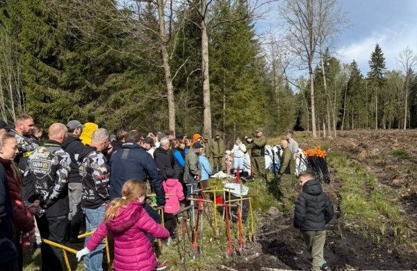Nacionalinis miškasodis tapo gražia tradicija ir keturratininkų klubui