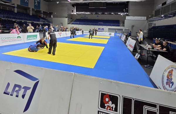 Jonavoje surengtas Atviras Baltijos grappling čempionatas, subūręs kovos menų sportininkus iš įvairių šalių